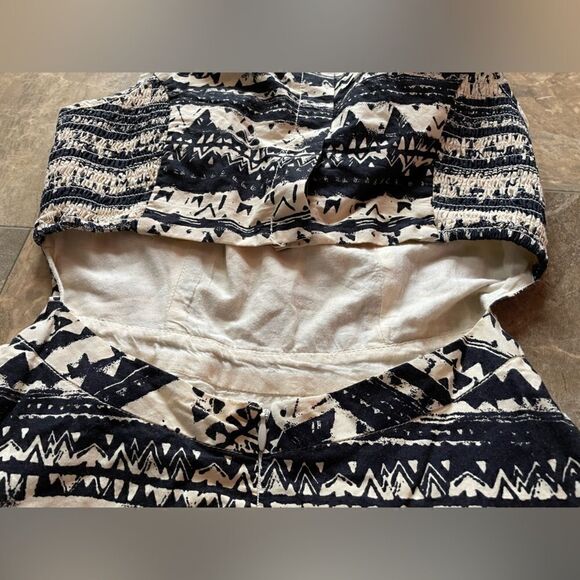 Jessica Simpson Dress Size 1/2 Great Condition - Picture 6 of 8